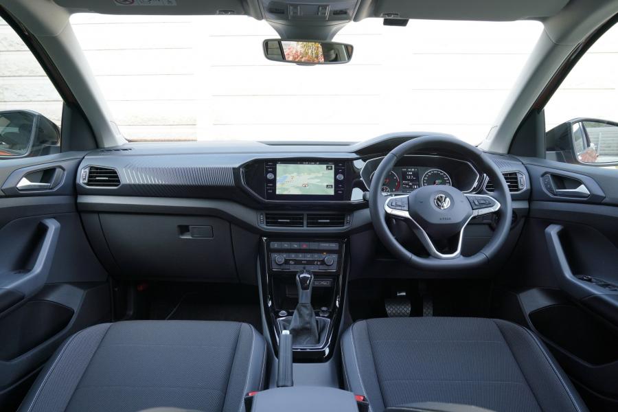 Торпедо Volkswagen T-Cross 2019 года  (JP) (фото 4 из 10)